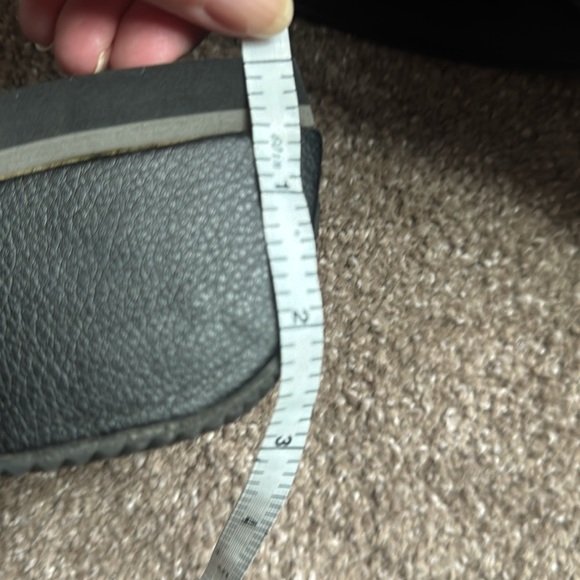 NWOT Volatile Wedge Flip Flops - Picture 8 of 9